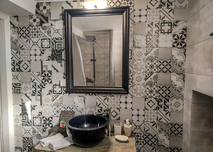 Semesterbostad Sugarstone House Adamantas (Milos)